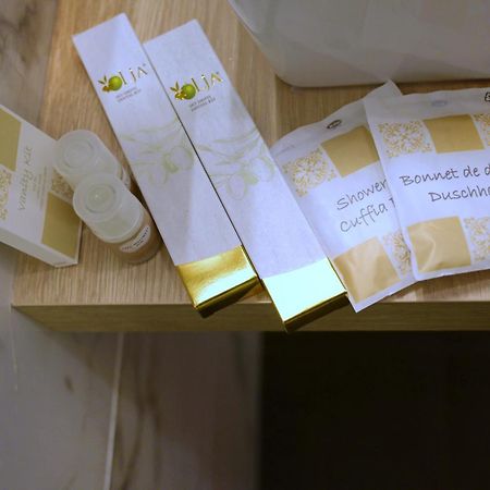 Palace Eight - Suites & Spa Cosenza Esterno foto
