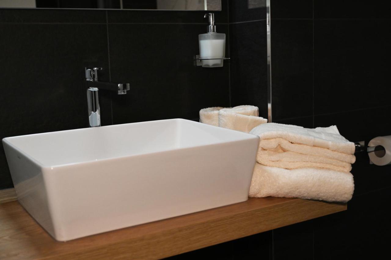 Palace Eight - Suites & Spa Cosenza Esterno foto