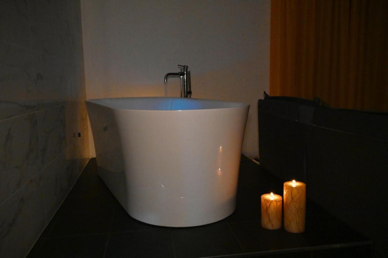 Palace Eight - Suites & Spa Cosenza Esterno foto