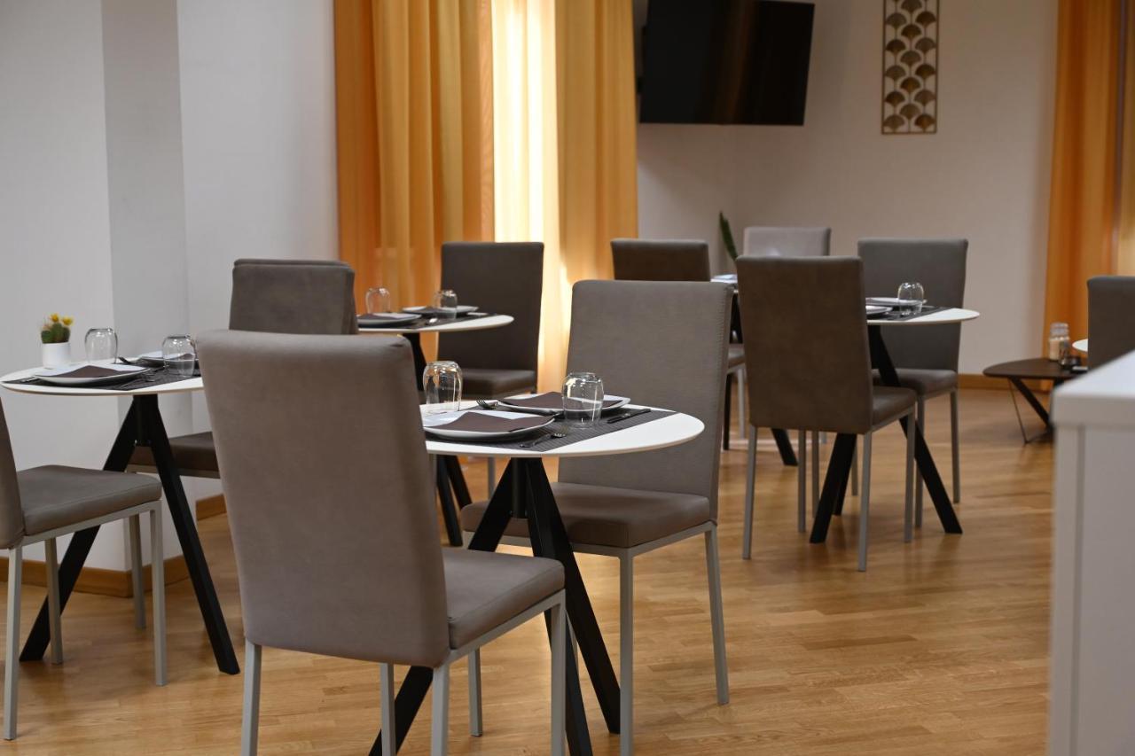Palace Eight - Suites & Spa Cosenza Esterno foto
