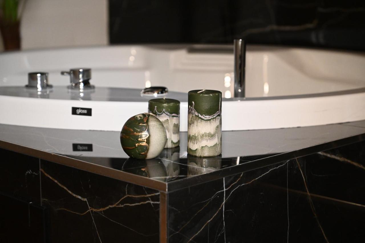 Palace Eight - Suites & Spa Cosenza Esterno foto