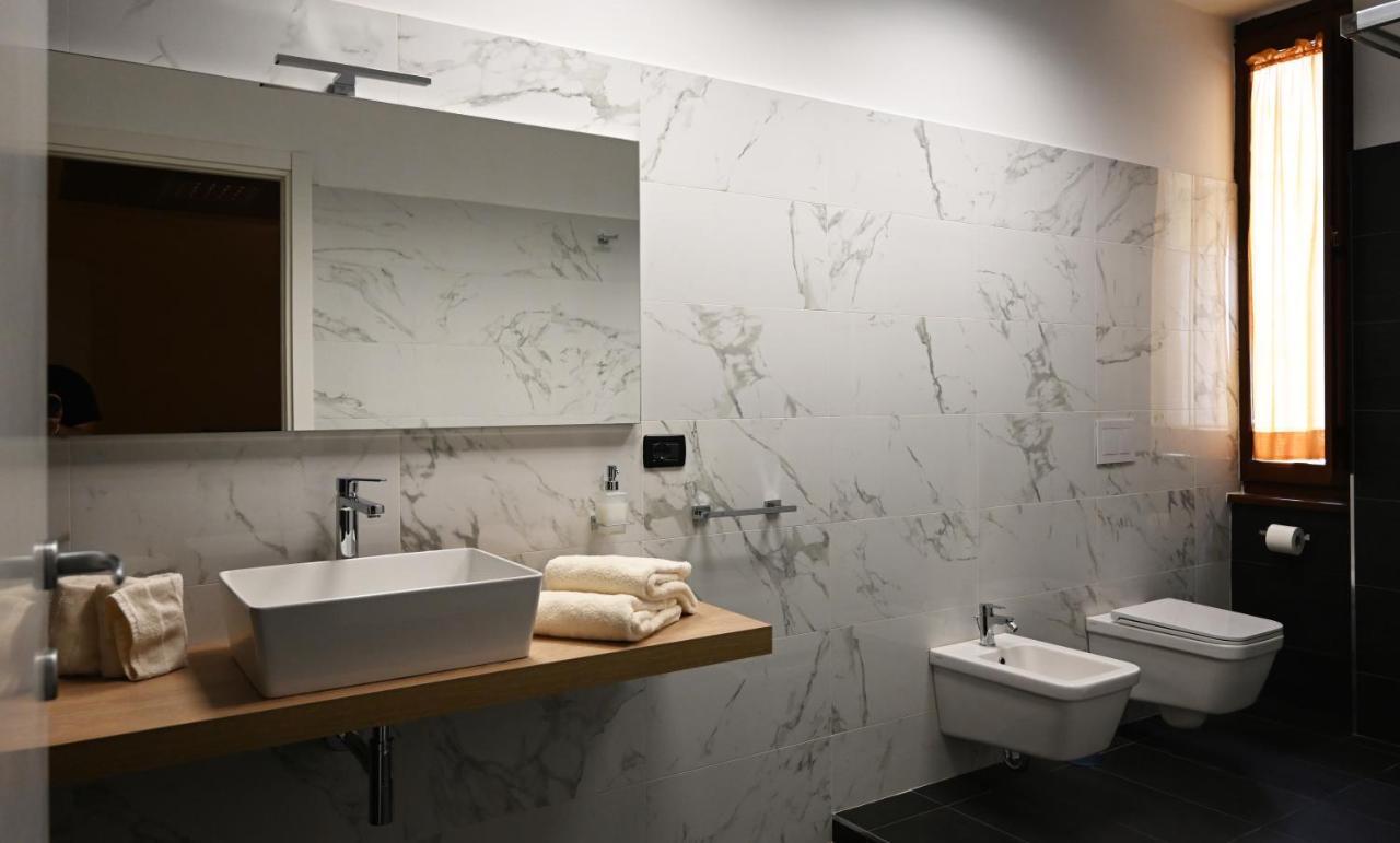 Palace Eight - Suites & Spa Cosenza Esterno foto