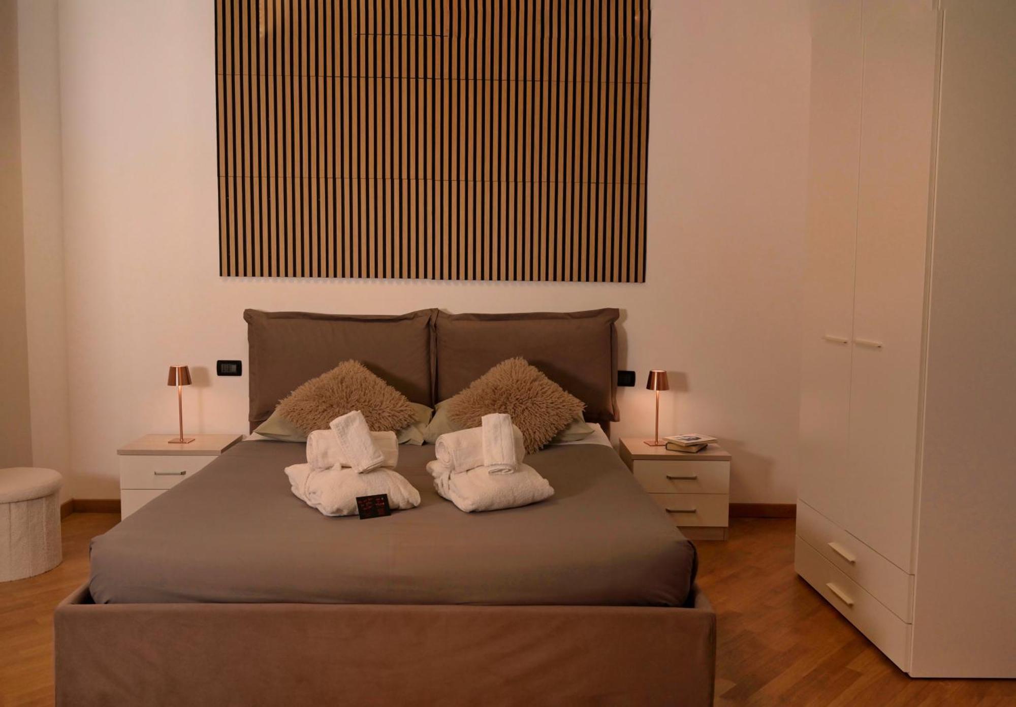 Palace Eight - Suites & Spa Cosenza Esterno foto