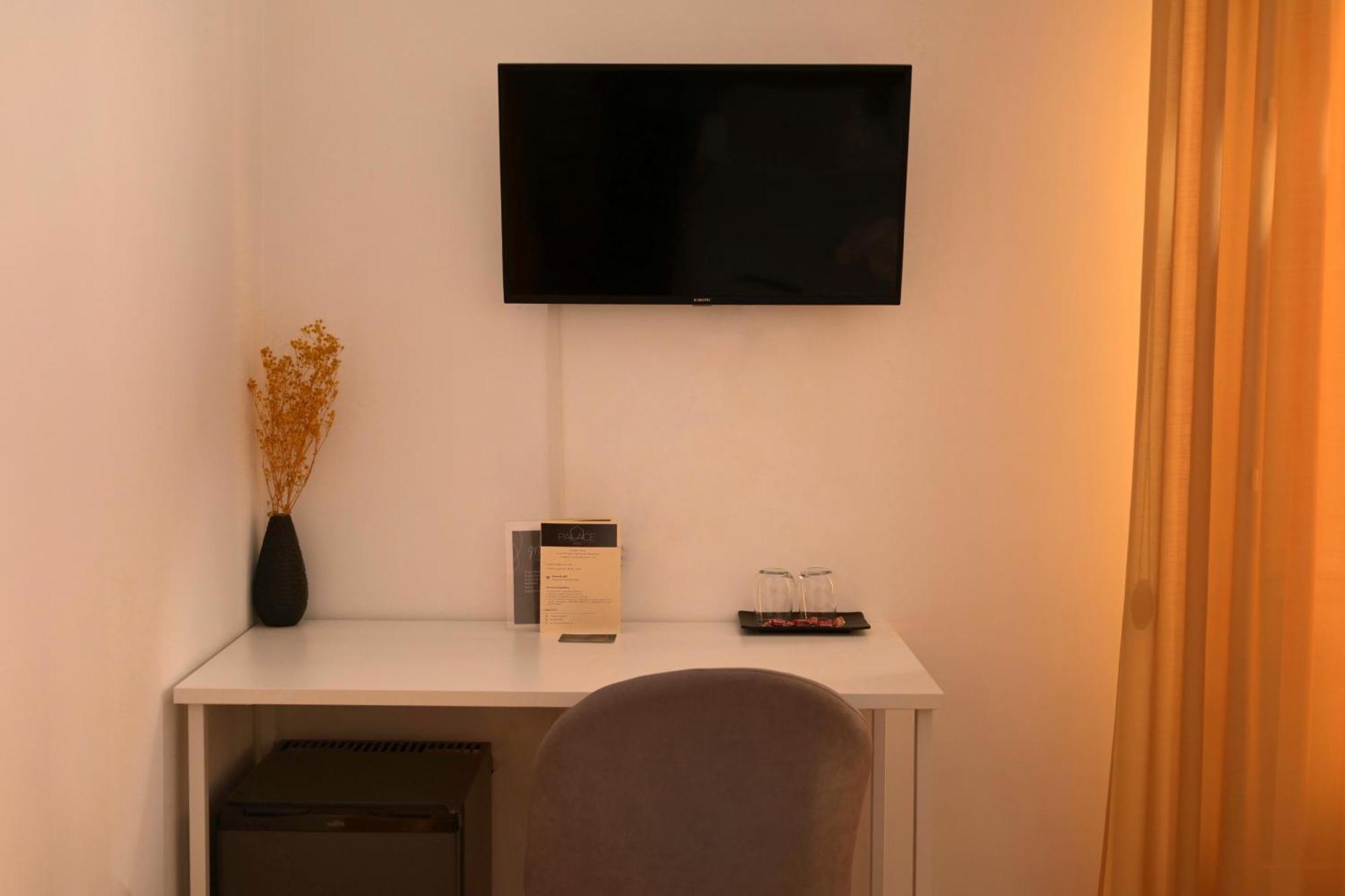 Palace Eight - Suites & Spa Cosenza Esterno foto