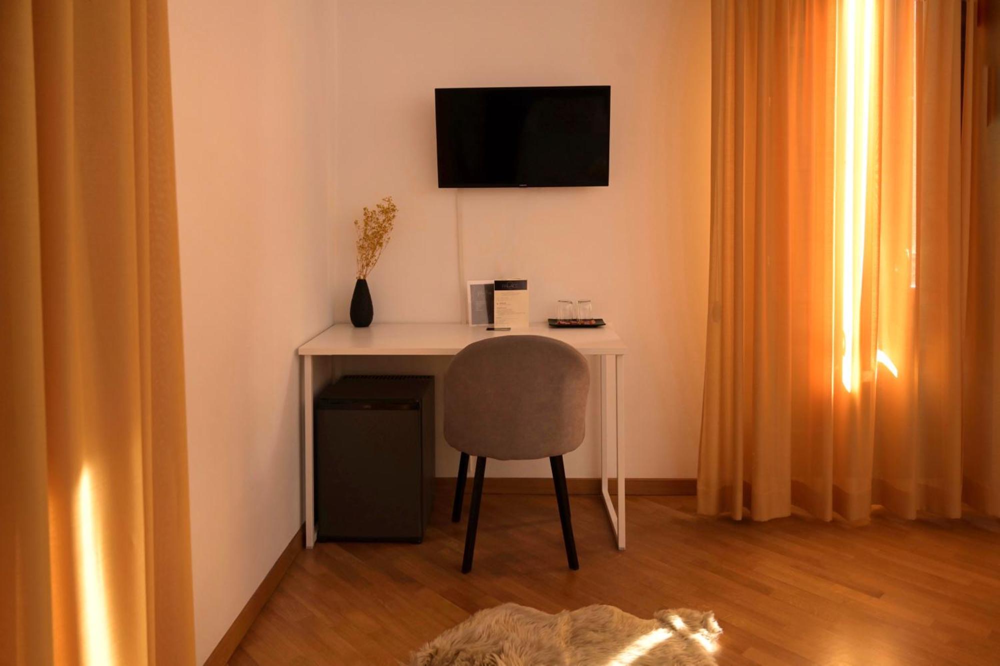Palace Eight - Suites & Spa Cosenza Esterno foto